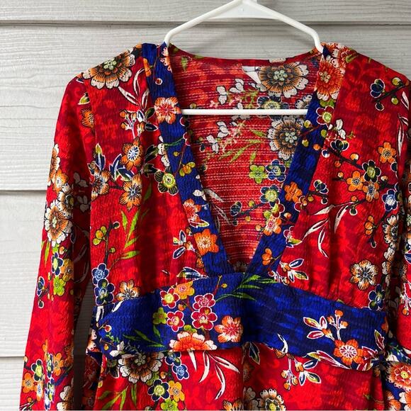 Becca By Rebecca Tie At Back Deep V Floral Top.-CA4 - Picture 9 of 9